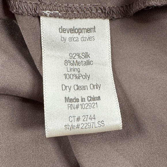 Development by Erica Davies Silk Tank XS - Picture 7 of 9